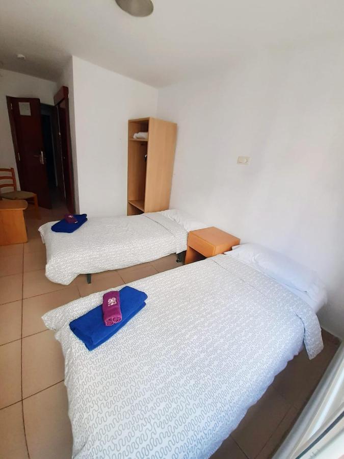 Hostal Lloret Playa โยเรตเดมาร์ ภายนอก รูปภาพ