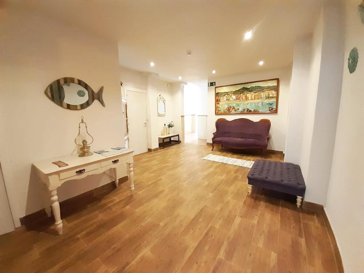 Hostal Lloret Playa โยเรตเดมาร์ ภายนอก รูปภาพ